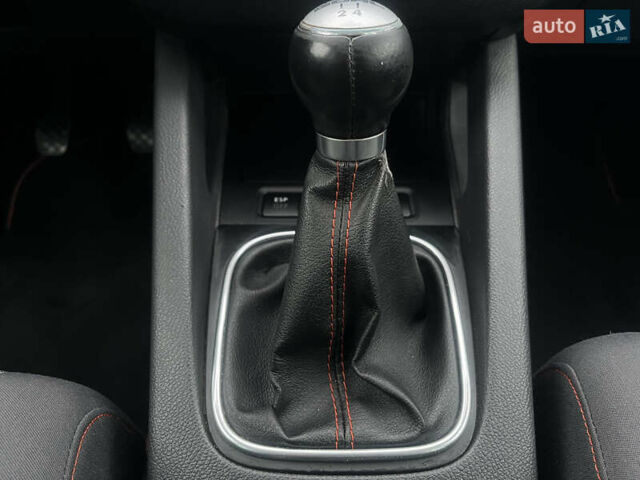 Помаранчевий Фольксваген Гольф, об'ємом двигуна 1.4 л та пробігом 232 тис. км за 6190 $, фото 36 на Automoto.ua