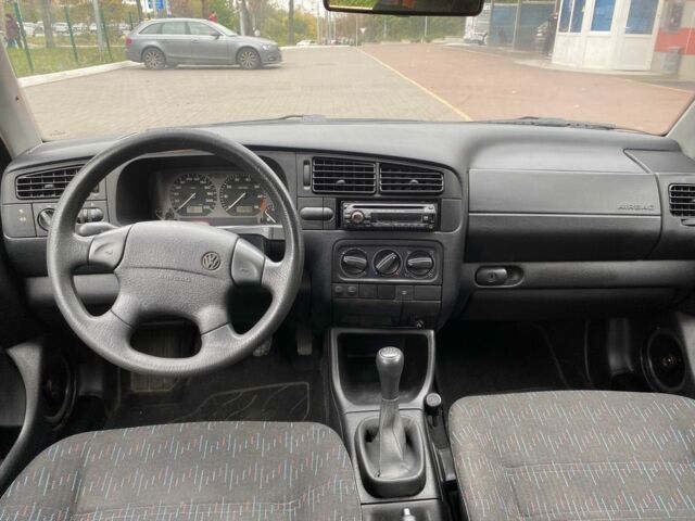 Помаранчевий Фольксваген Гольф, об'ємом двигуна 1.8 л та пробігом 139 тис. км за 2850 $, фото 8 на Automoto.ua