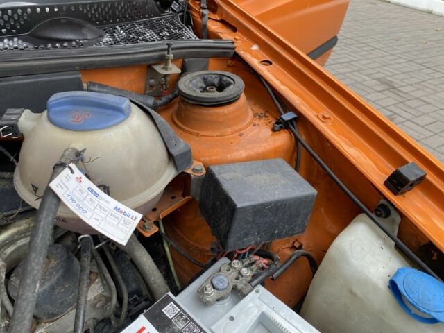 Помаранчевий Фольксваген Гольф, об'ємом двигуна 1.8 л та пробігом 139 тис. км за 2850 $, фото 19 на Automoto.ua