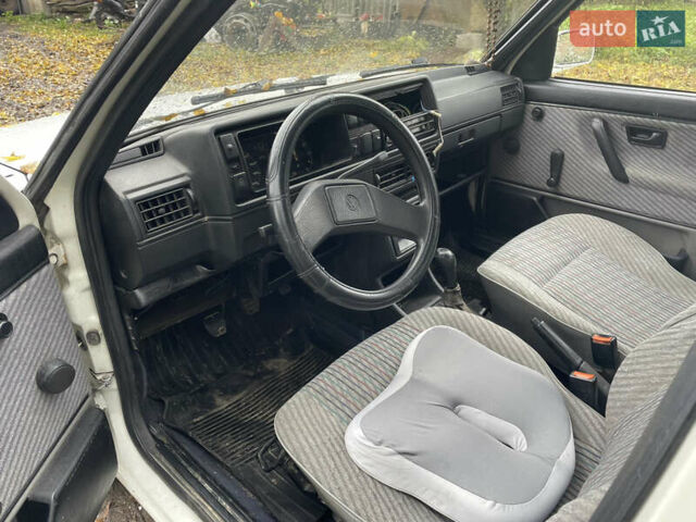 Білий Фольксваген Джетта, об'ємом двигуна 1.6 л та пробігом 367 тис. км за 1400 $, фото 8 на Automoto.ua