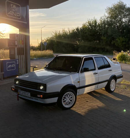 Білий Фольксваген Джетта, об'ємом двигуна 1.8 л та пробігом 176 тис. км за 1900 $, фото 1 на Automoto.ua