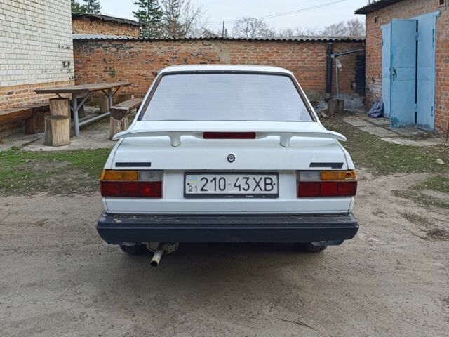 Білий Фольксваген Джетта, об'ємом двигуна 1.8 л та пробігом 200 тис. км за 1000 $, фото 4 на Automoto.ua