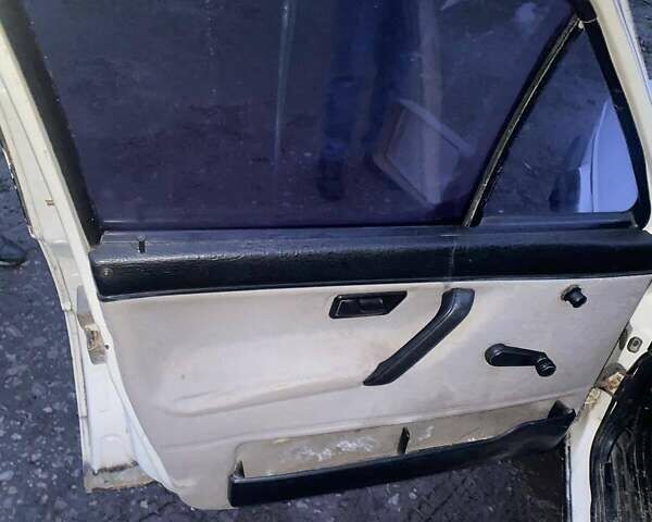 Белый Фольксваген Джетта, объемом двигателя 1.26 л и пробегом 250 тыс. км за 800 $, фото 6 на Automoto.ua