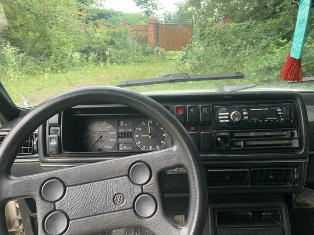 Білий Фольксваген Джетта, об'ємом двигуна 1.6 л та пробігом 330 тис. км за 1300 $, фото 4 на Automoto.ua