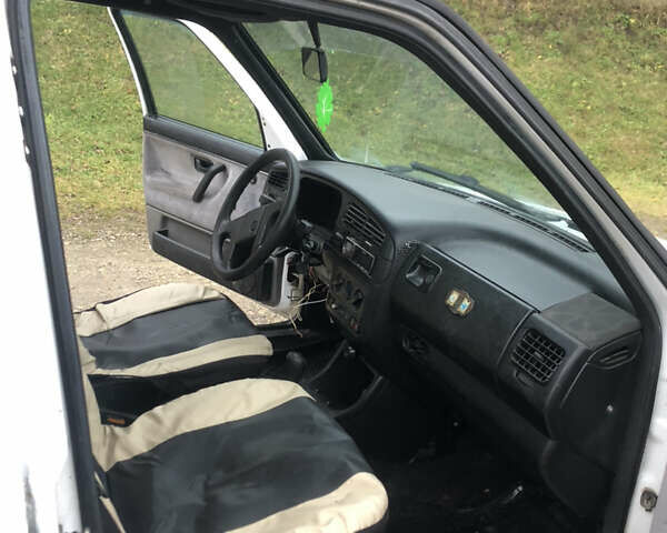 Білий Фольксваген Джетта, об'ємом двигуна 1.6 л та пробігом 250 тис. км за 1350 $, фото 4 на Automoto.ua