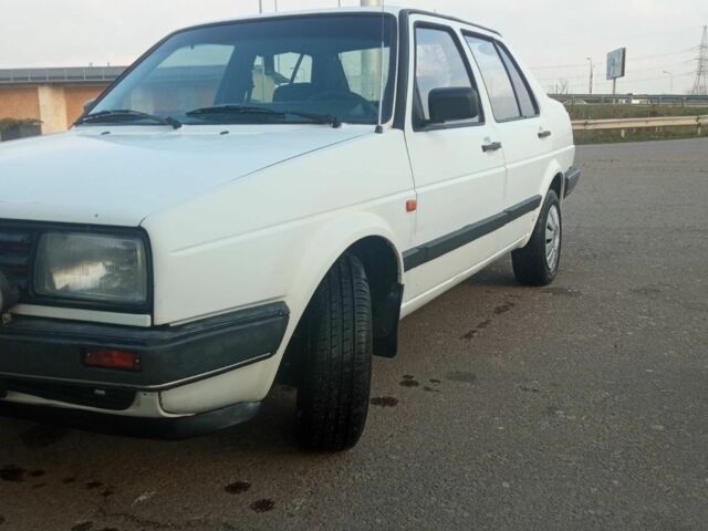 Белый Фольксваген Джетта, объемом двигателя 1.6 л и пробегом 280 тыс. км за 2100 $, фото 1 на Automoto.ua