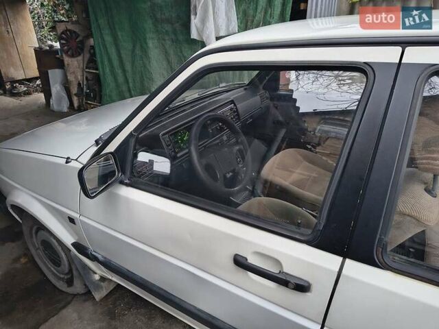 Белый Фольксваген Джетта, объемом двигателя 1.6 л и пробегом 400 тыс. км за 1700 $, фото 6 на Automoto.ua