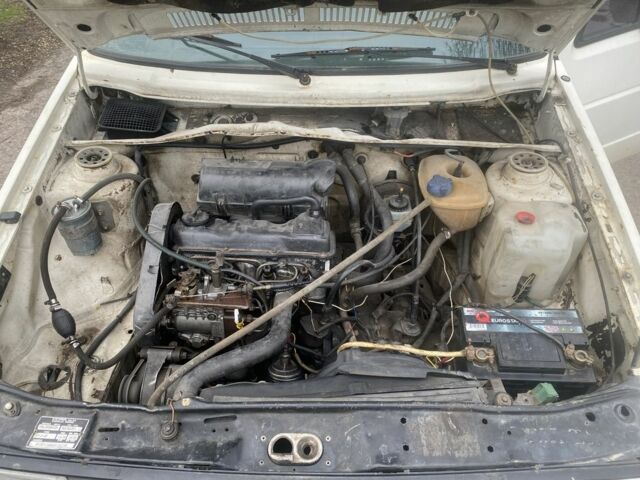 Белый Фольксваген Джетта, объемом двигателя 1.6 л и пробегом 15 тыс. км за 831 $, фото 5 на Automoto.ua