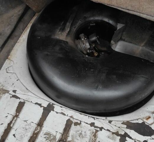 Белый Фольксваген Джетта, объемом двигателя 1.6 л и пробегом 320 тыс. км за 1400 $, фото 7 на Automoto.ua