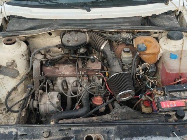 Белый Фольксваген Джетта, объемом двигателя 1.8 л и пробегом 300 тыс. км за 714 $, фото 5 на Automoto.ua