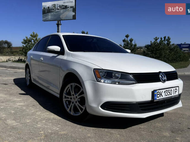 Білий Фольксваген Джетта, об'ємом двигуна 2.48 л та пробігом 220 тис. км за 8000 $, фото 12 на Automoto.ua