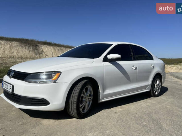 Білий Фольксваген Джетта, об'ємом двигуна 2.48 л та пробігом 220 тис. км за 8000 $, фото 2 на Automoto.ua