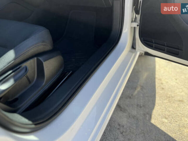 Білий Фольксваген Джетта, об'ємом двигуна 2.48 л та пробігом 220 тис. км за 8000 $, фото 13 на Automoto.ua