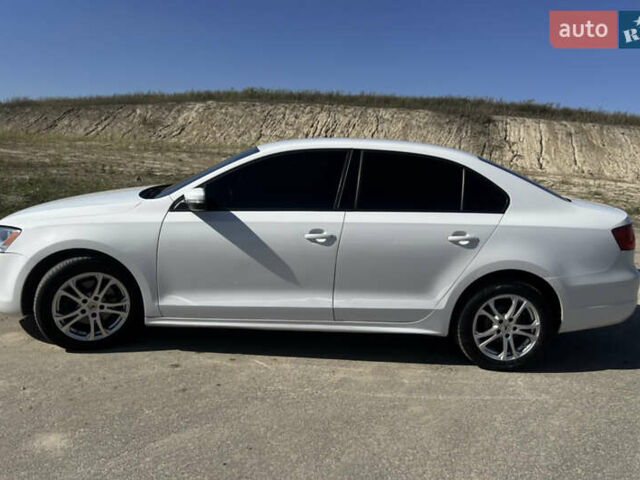 Білий Фольксваген Джетта, об'ємом двигуна 2.48 л та пробігом 220 тис. км за 8000 $, фото 3 на Automoto.ua