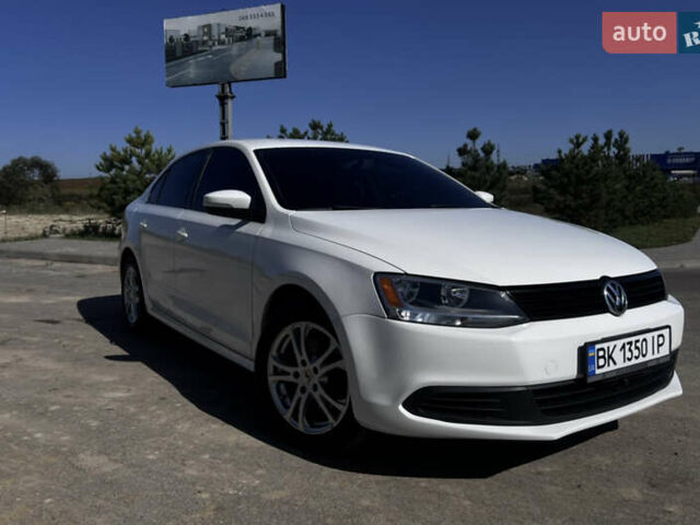 Білий Фольксваген Джетта, об'ємом двигуна 2.48 л та пробігом 220 тис. км за 8000 $, фото 11 на Automoto.ua