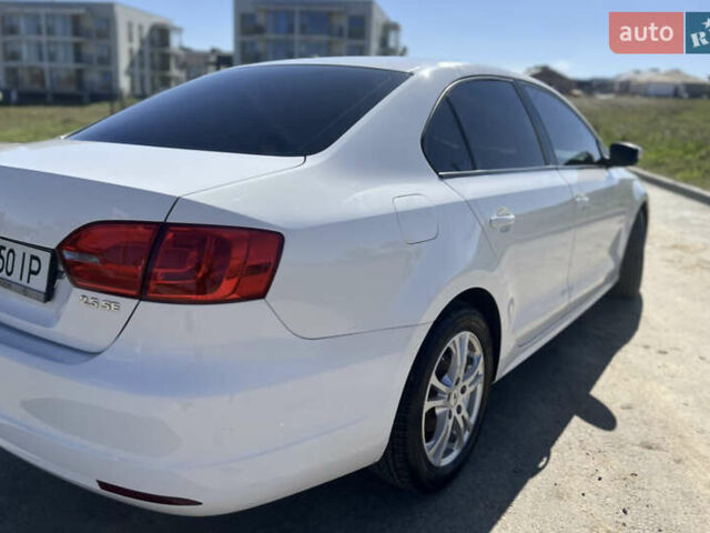 Білий Фольксваген Джетта, об'ємом двигуна 2.48 л та пробігом 220 тис. км за 8000 $, фото 6 на Automoto.ua