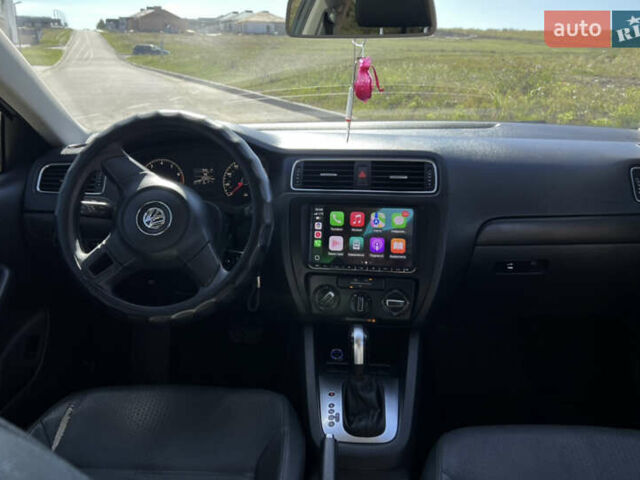 Білий Фольксваген Джетта, об'ємом двигуна 2.48 л та пробігом 220 тис. км за 8000 $, фото 24 на Automoto.ua