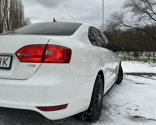 Белый Фольксваген Джетта, объемом двигателя 1.39 л и пробегом 211 тыс. км за 8100 $, фото 12 на Automoto.ua