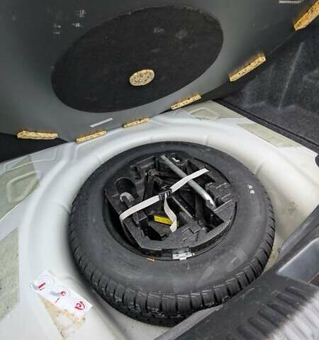 Белый Фольксваген Джетта, объемом двигателя 2.47 л и пробегом 197 тыс. км за 7999 $, фото 24 на Automoto.ua