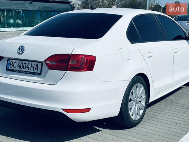 Білий Фольксваген Джетта, об'ємом двигуна 1.6 л та пробігом 300 тис. км за 7500 $, фото 6 на Automoto.ua