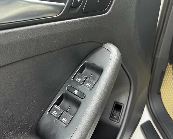 Белый Фольксваген Джетта, объемом двигателя 1.4 л и пробегом 205 тыс. км за 6700 $, фото 9 на Automoto.ua