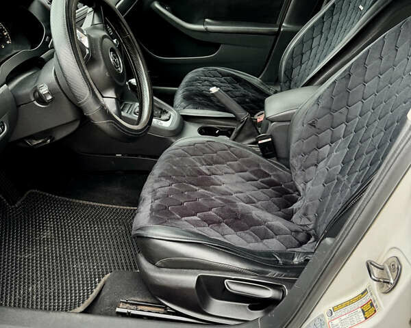 Белый Фольксваген Джетта, объемом двигателя 2.5 л и пробегом 225 тыс. км за 7500 $, фото 7 на Automoto.ua