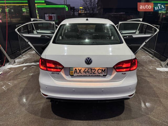 Білий Фольксваген Джетта, об'ємом двигуна 1.4 л та пробігом 150 тис. км за 8500 $, фото 14 на Automoto.ua