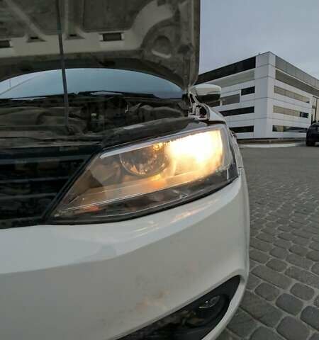 Белый Фольксваген Джетта, объемом двигателя 2.47 л и пробегом 197 тыс. км за 7999 $, фото 28 на Automoto.ua