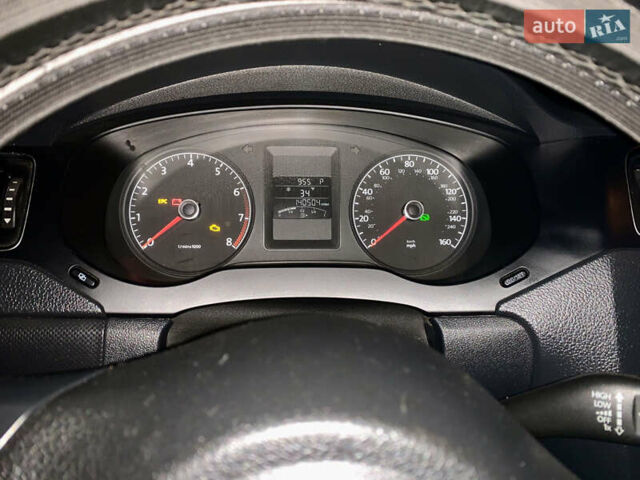 Белый Фольксваген Джетта, объемом двигателя 2.5 л и пробегом 225 тыс. км за 7500 $, фото 10 на Automoto.ua