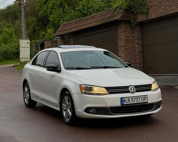 Белый Фольксваген Джетта, объемом двигателя 1.97 л и пробегом 285 тыс. км за 8500 $, фото 5 на Automoto.ua