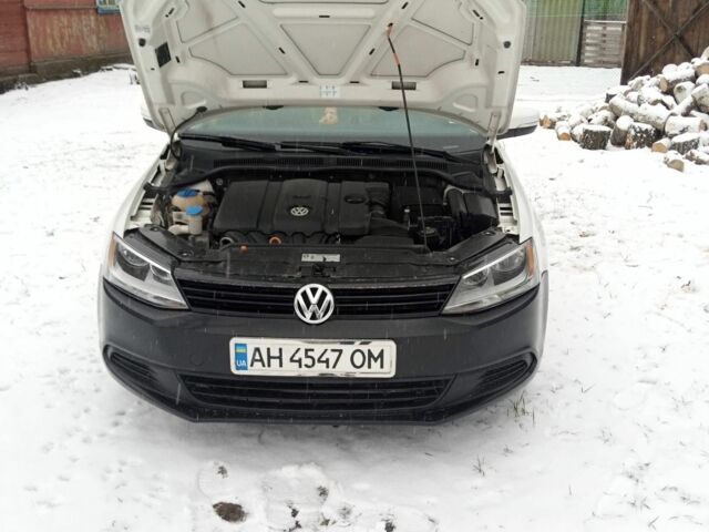 Белый Фольксваген Джетта, объемом двигателя 2.5 л и пробегом 153 тыс. км за 6000 $, фото 2 на Automoto.ua