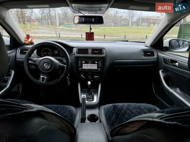 Белый Фольксваген Джетта, объемом двигателя 2.5 л и пробегом 225 тыс. км за 7500 $, фото 11 на Automoto.ua