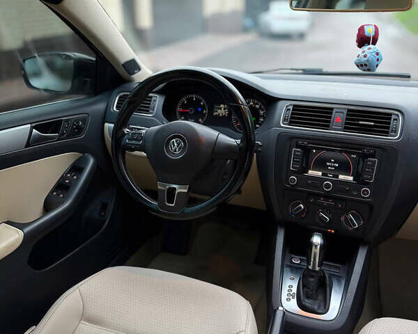 Белый Фольксваген Джетта, объемом двигателя 1.97 л и пробегом 285 тыс. км за 8500 $, фото 1 на Automoto.ua