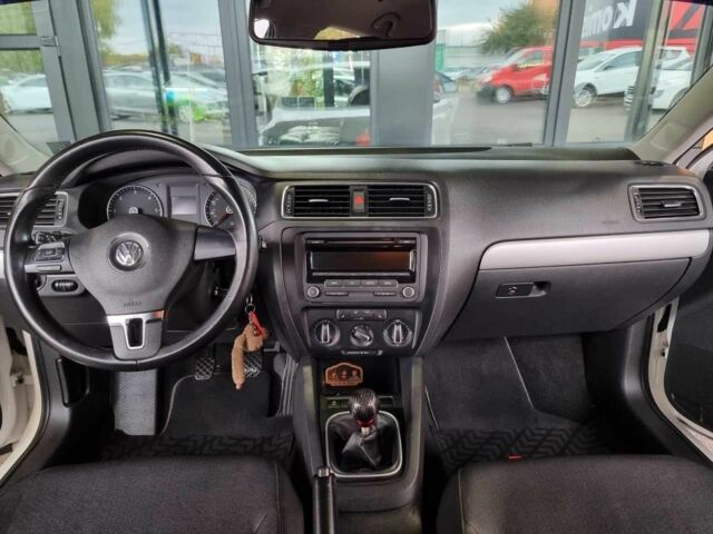 Білий Фольксваген Джетта, об'ємом двигуна 1.97 л та пробігом 180 тис. км за 10399 $, фото 17 на Automoto.ua