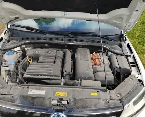 Белый Фольксваген Джетта, объемом двигателя 1.4 л и пробегом 335 тыс. км за 7400 $, фото 10 на Automoto.ua