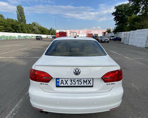 Білий Фольксваген Джетта, об'ємом двигуна 2.5 л та пробігом 217 тис. км за 8000 $, фото 5 на Automoto.ua