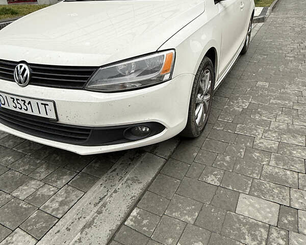 Белый Фольксваген Джетта, объемом двигателя 2.48 л и пробегом 209 тыс. км за 8300 $, фото 3 на Automoto.ua