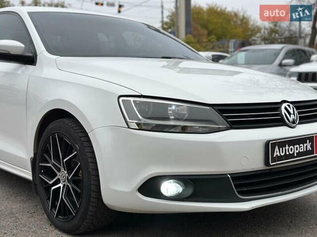 Белый Фольксваген Джетта, объемом двигателя 2.5 л и пробегом 265 тыс. км за 8590 $, фото 3 на Automoto.ua
