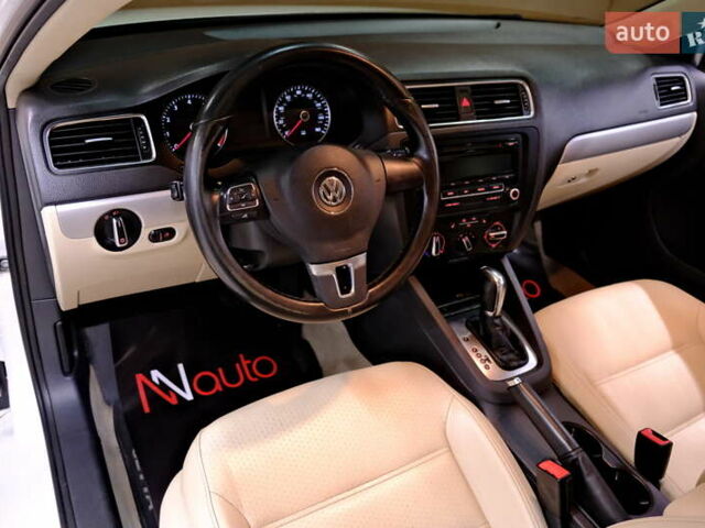 Білий Фольксваген Джетта, об'ємом двигуна 2.5 л та пробігом 168 тис. км за 8900 $, фото 26 на Automoto.ua