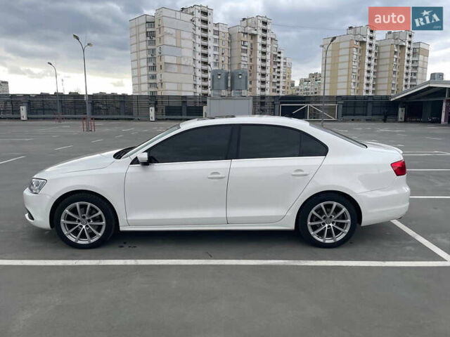 Белый Фольксваген Джетта, объемом двигателя 2.5 л и пробегом 210 тыс. км за 10500 $, фото 4 на Automoto.ua