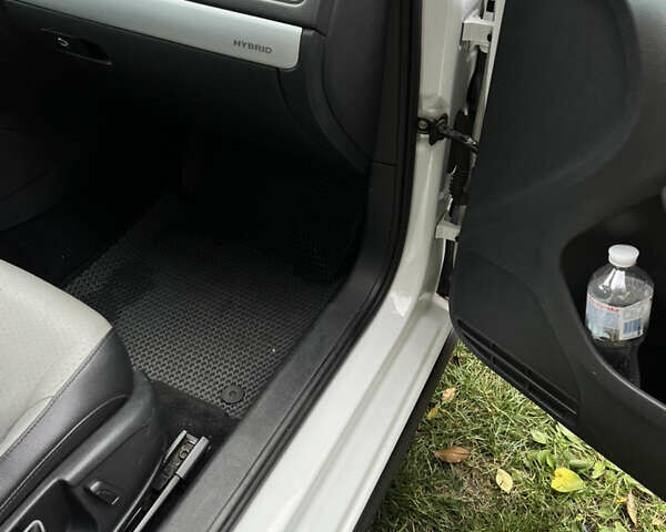 Белый Фольксваген Джетта, объемом двигателя 1.4 л и пробегом 187 тыс. км за 9200 $, фото 5 на Automoto.ua