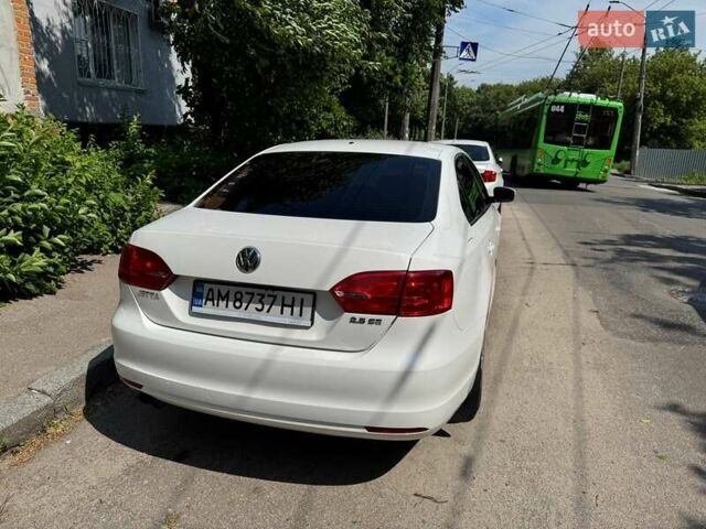 Білий Фольксваген Джетта, об'ємом двигуна 2.47 л та пробігом 175 тис. км за 8300 $, фото 2 на Automoto.ua