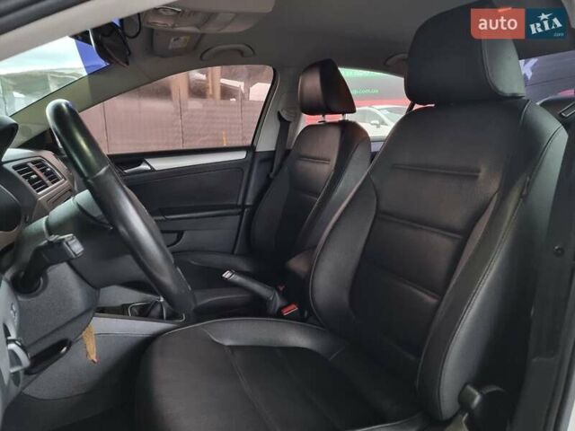 Білий Фольксваген Джетта, об'ємом двигуна 1.97 л та пробігом 180 тис. км за 9899 $, фото 39 на Automoto.ua