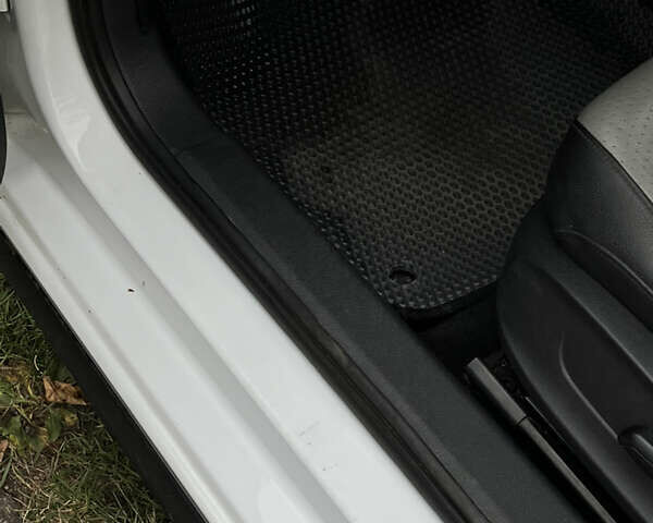 Белый Фольксваген Джетта, объемом двигателя 1.4 л и пробегом 187 тыс. км за 9200 $, фото 9 на Automoto.ua