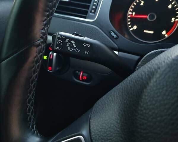 Білий Фольксваген Джетта, об'ємом двигуна 2 л та пробігом 280 тис. км за 8999 $, фото 13 на Automoto.ua