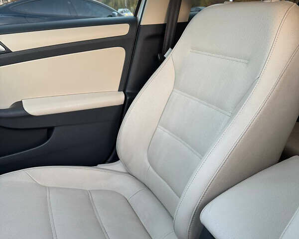 Фольксваген Джетта 2012 в Виннице на Automoto.ua Белый Фольксваген Джетта, объемом двигателя 2.48 л и пробегом 199 тыс. км за 8500 $, фото 34 на Automoto.ua