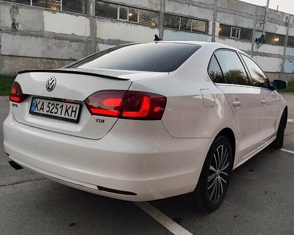 Білий Фольксваген Джетта, об'ємом двигуна 2 л та пробігом 280 тис. км за 8999 $, фото 1 на Automoto.ua