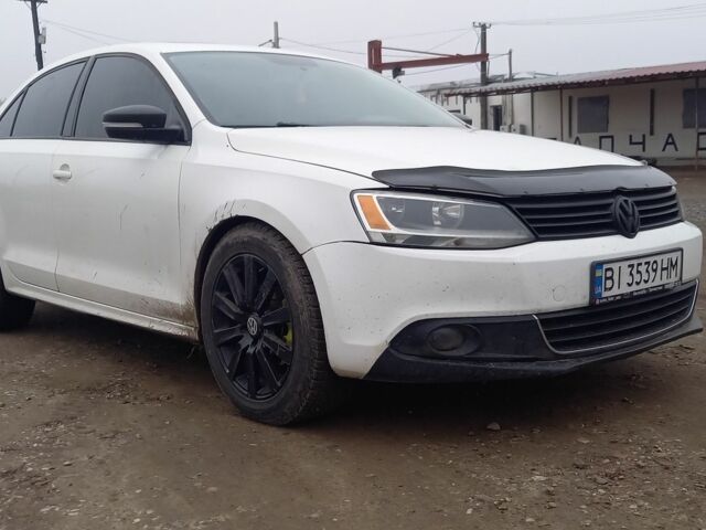 Білий Фольксваген Джетта, об'ємом двигуна 2.5 л та пробігом 131 тис. км за 8500 $, фото 2 на Automoto.ua