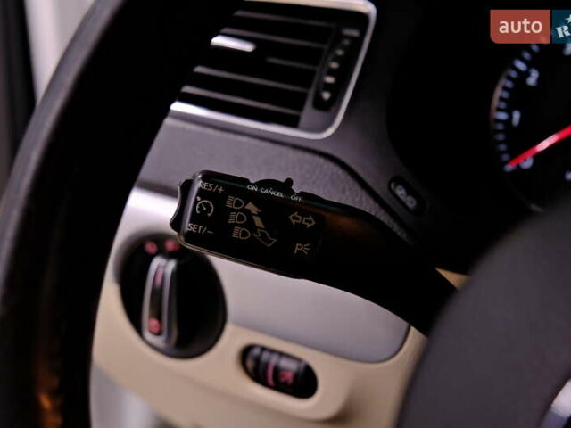 Білий Фольксваген Джетта, об'ємом двигуна 2.5 л та пробігом 168 тис. км за 8900 $, фото 21 на Automoto.ua