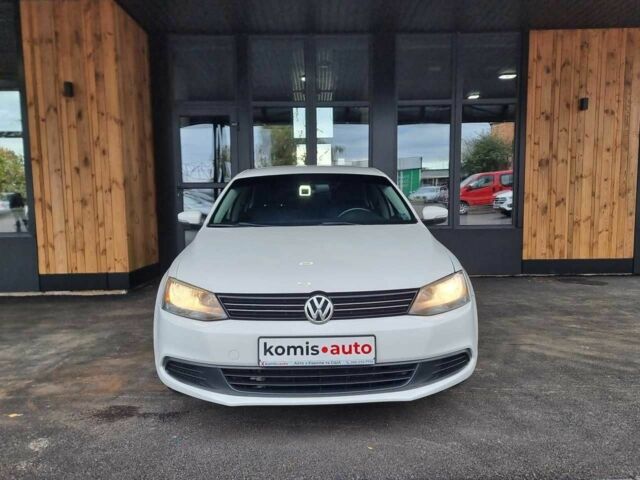 Білий Фольксваген Джетта, об'ємом двигуна 1.97 л та пробігом 180 тис. км за 10399 $, фото 1 на Automoto.ua